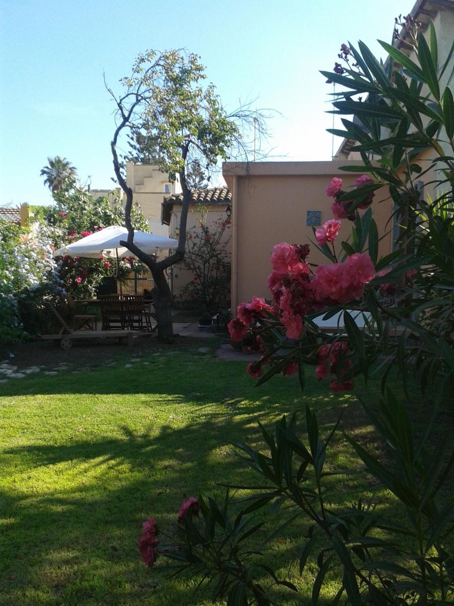 Hotel At Fourth Cagliari Exterior foto